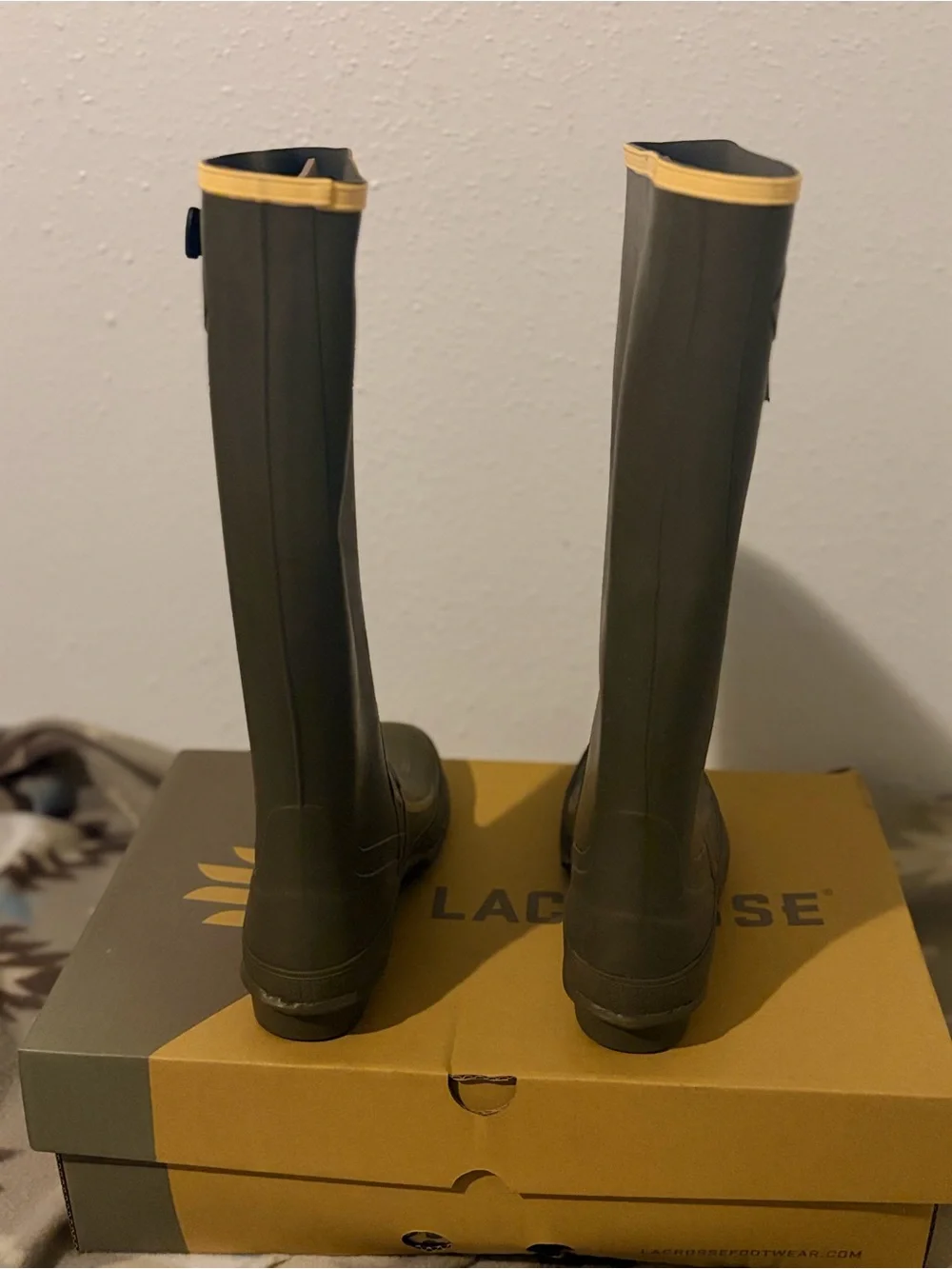 LaCrosse Grange 18” OD Green Rubber Boots Size 10 New W Defected Box